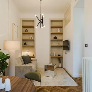 Casa Unica - Elegant With Balcony - Centrale 1 Apartment